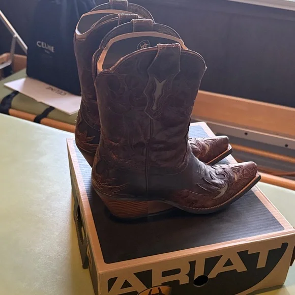 Ariat Rich Brown Leather Square Toe Cowboy Boots 9” height size 10 - Picture 3 of 6